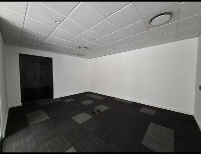 676M² OFFICE TO LET IN SANDTON CENTRAL
